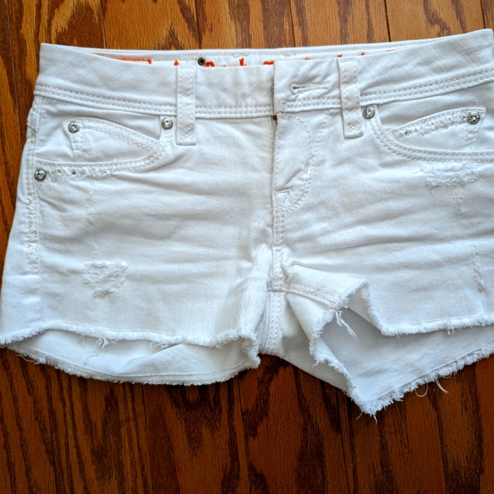 Women's white Rock Revival shorts size 26